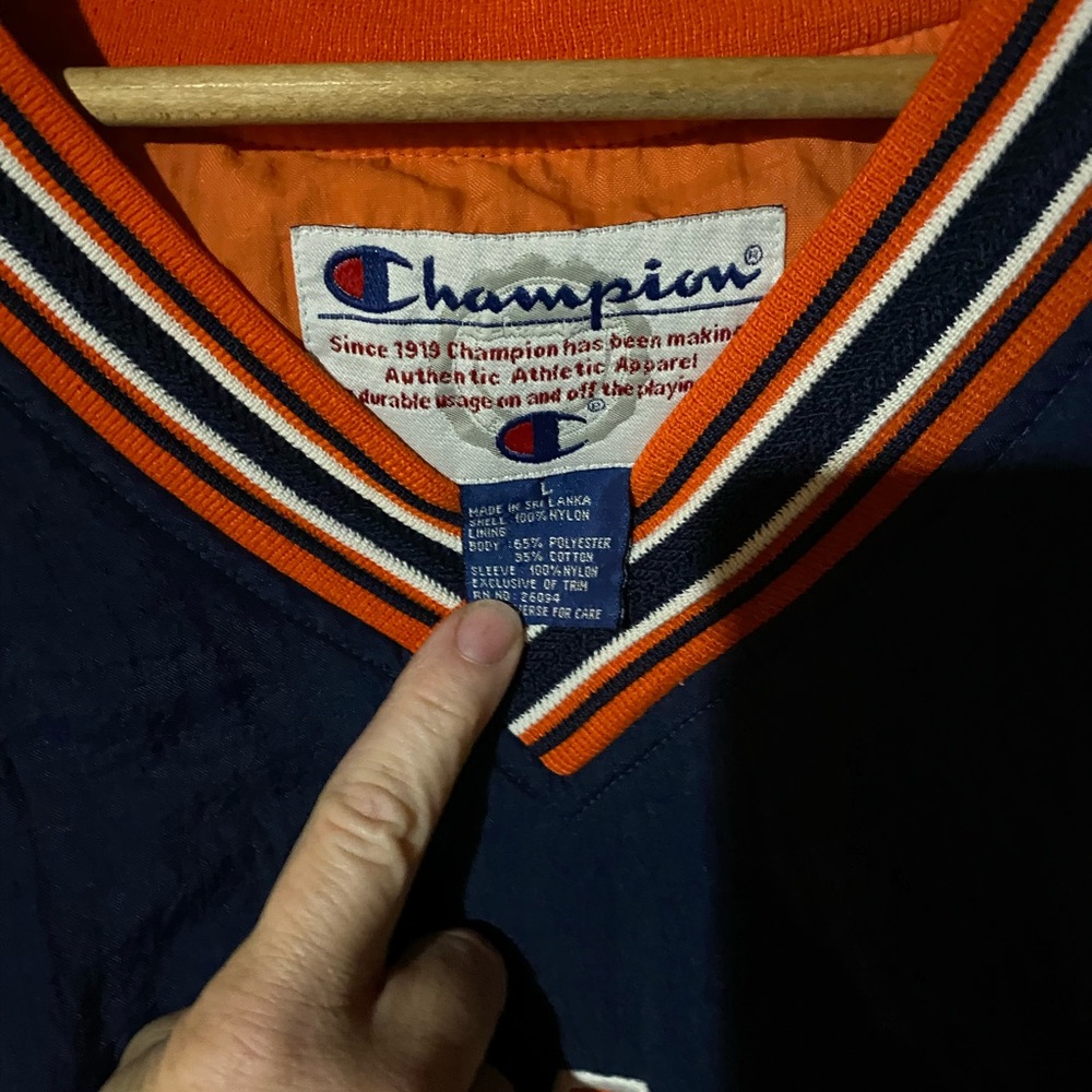 Size L Men's Bears pullover